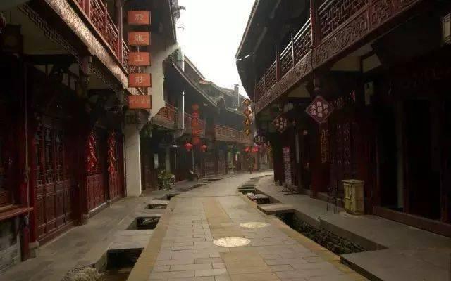 “十百千万”工程惠及玉龙百姓